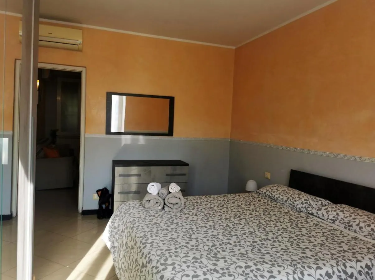 Spacious Apartment With Sea View In The Heart Of Genoa 85 M² 0*,